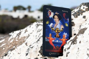 Tarot The Queen of Cups – Connect to Your Inner World