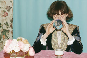 Psychic Phone Reading UK: Powerful Guidance or Tarot Truth?